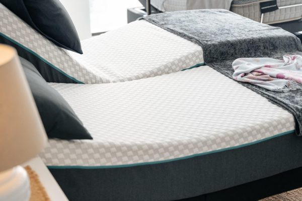 SleepHive - Titanium Mattress with Caelum Base